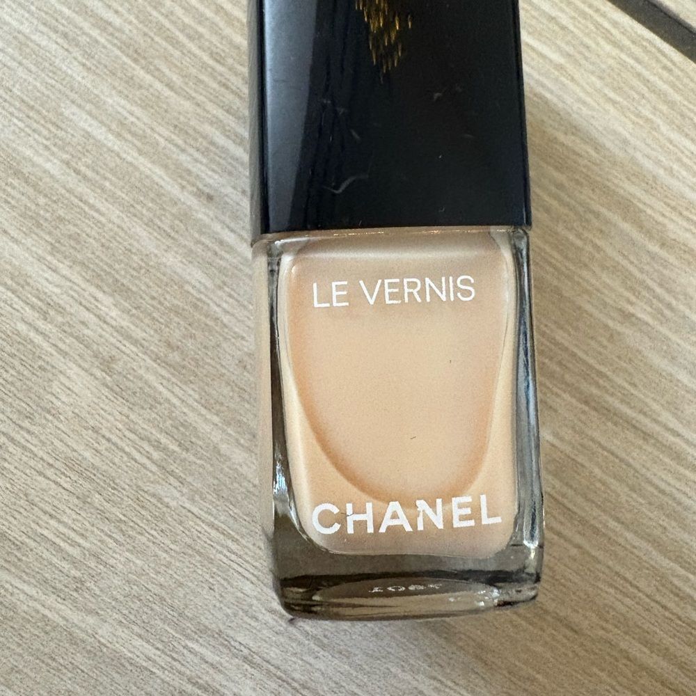 New Chanel Le Vernis Nail Polish - #548 blanc white